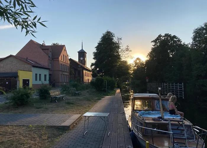 An Den Wiesen Am Finowkanal 万德利茨